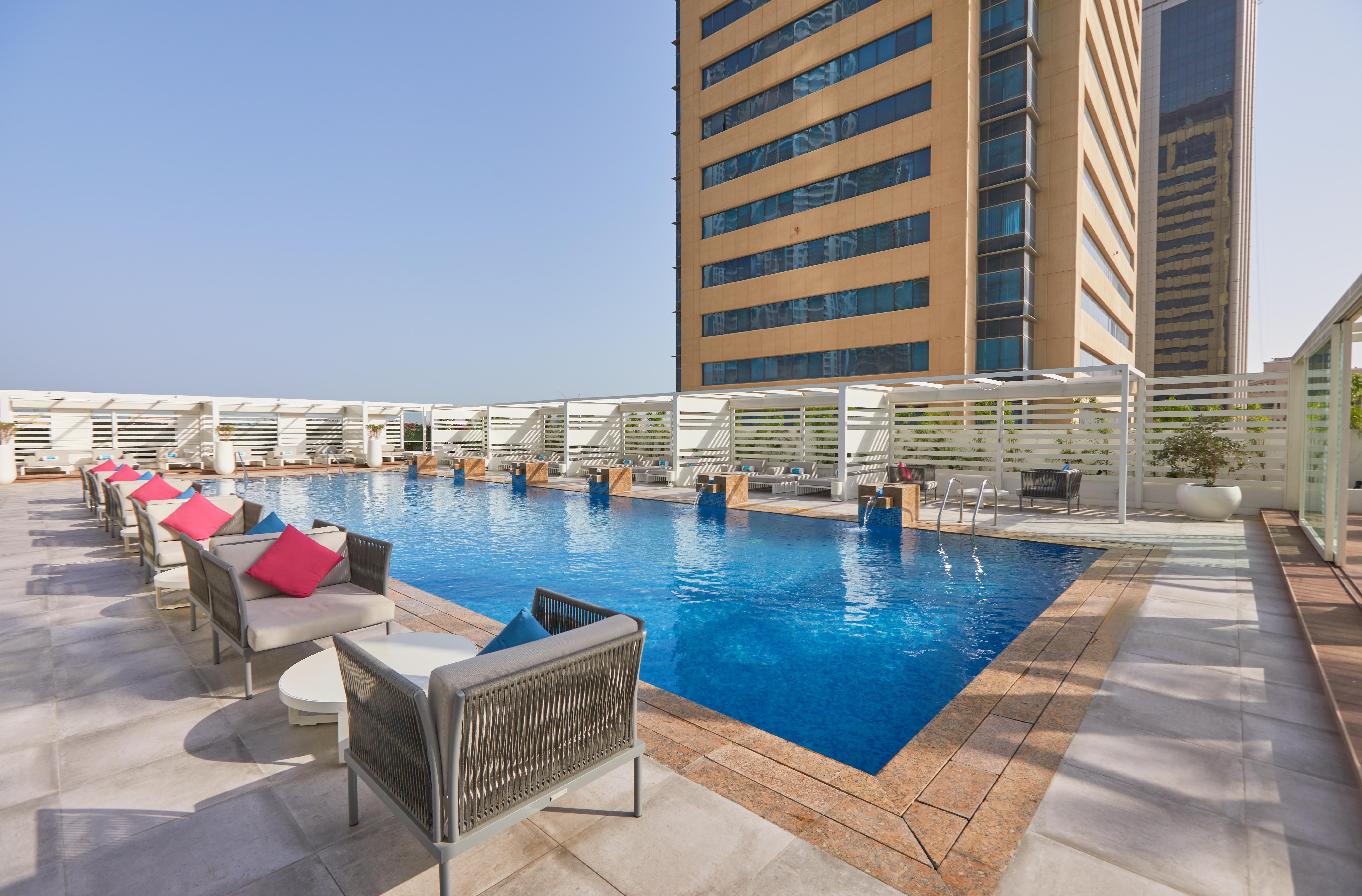 Media One Hotel Dubai Bagian luar foto