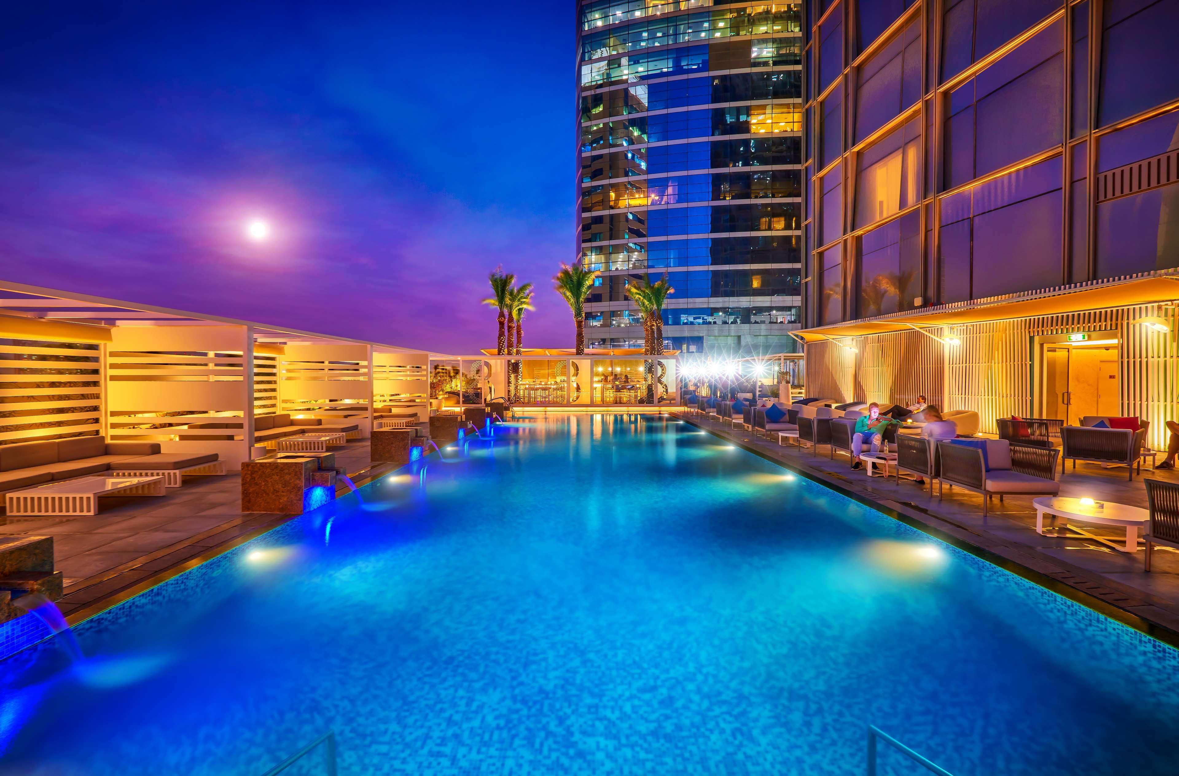Media One Hotel Dubai Bagian luar foto