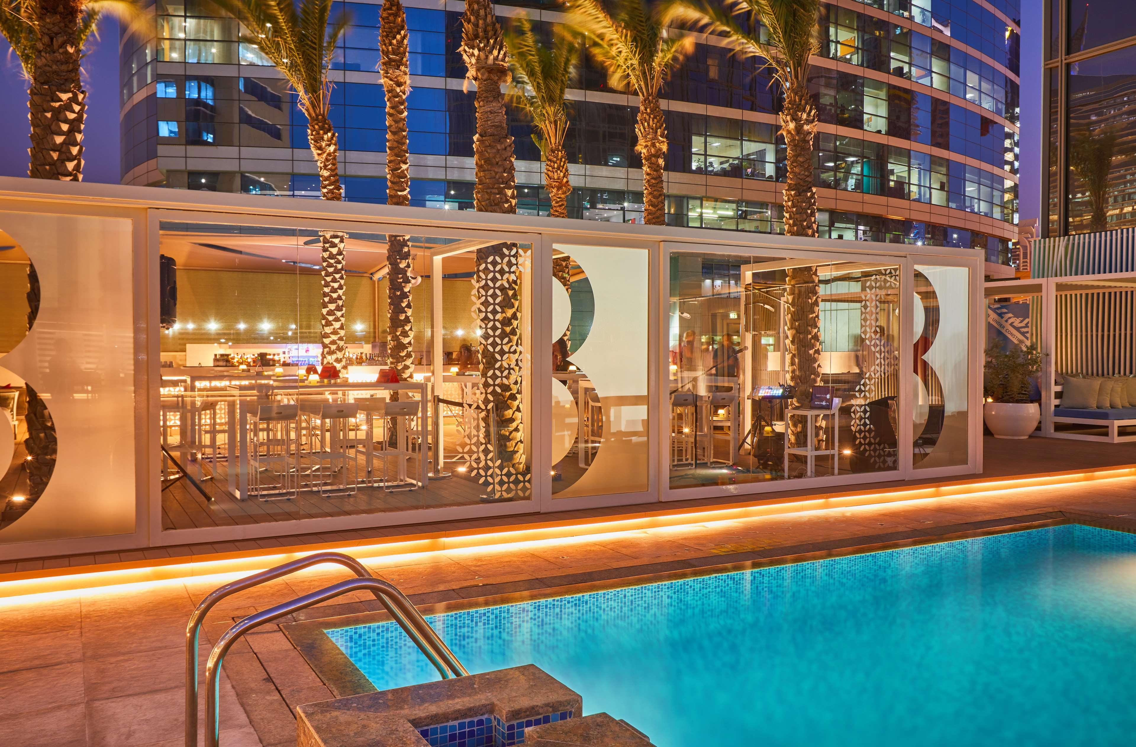 Media One Hotel Dubai Bagian luar foto