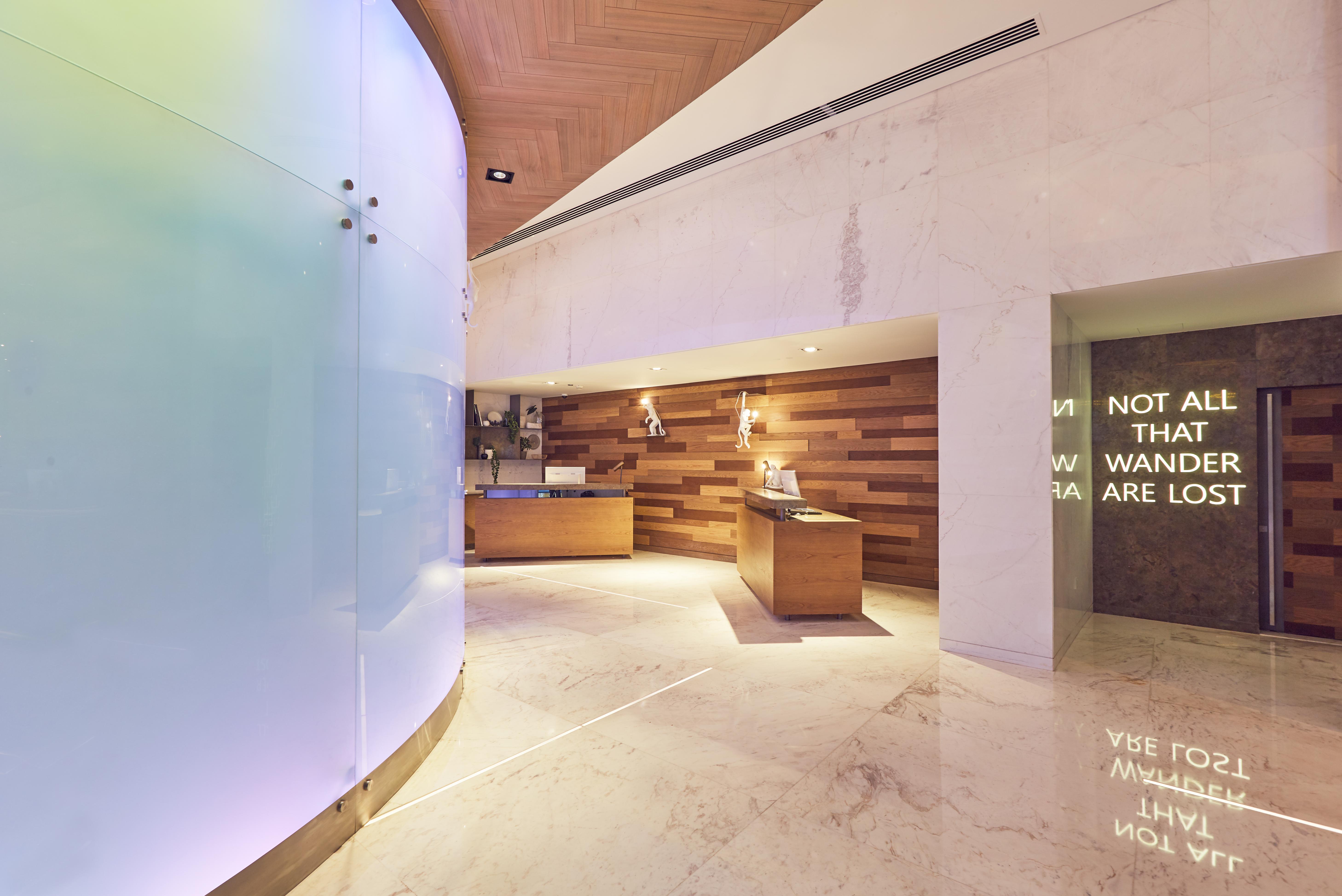 Media One Hotel Dubai Bagian luar foto