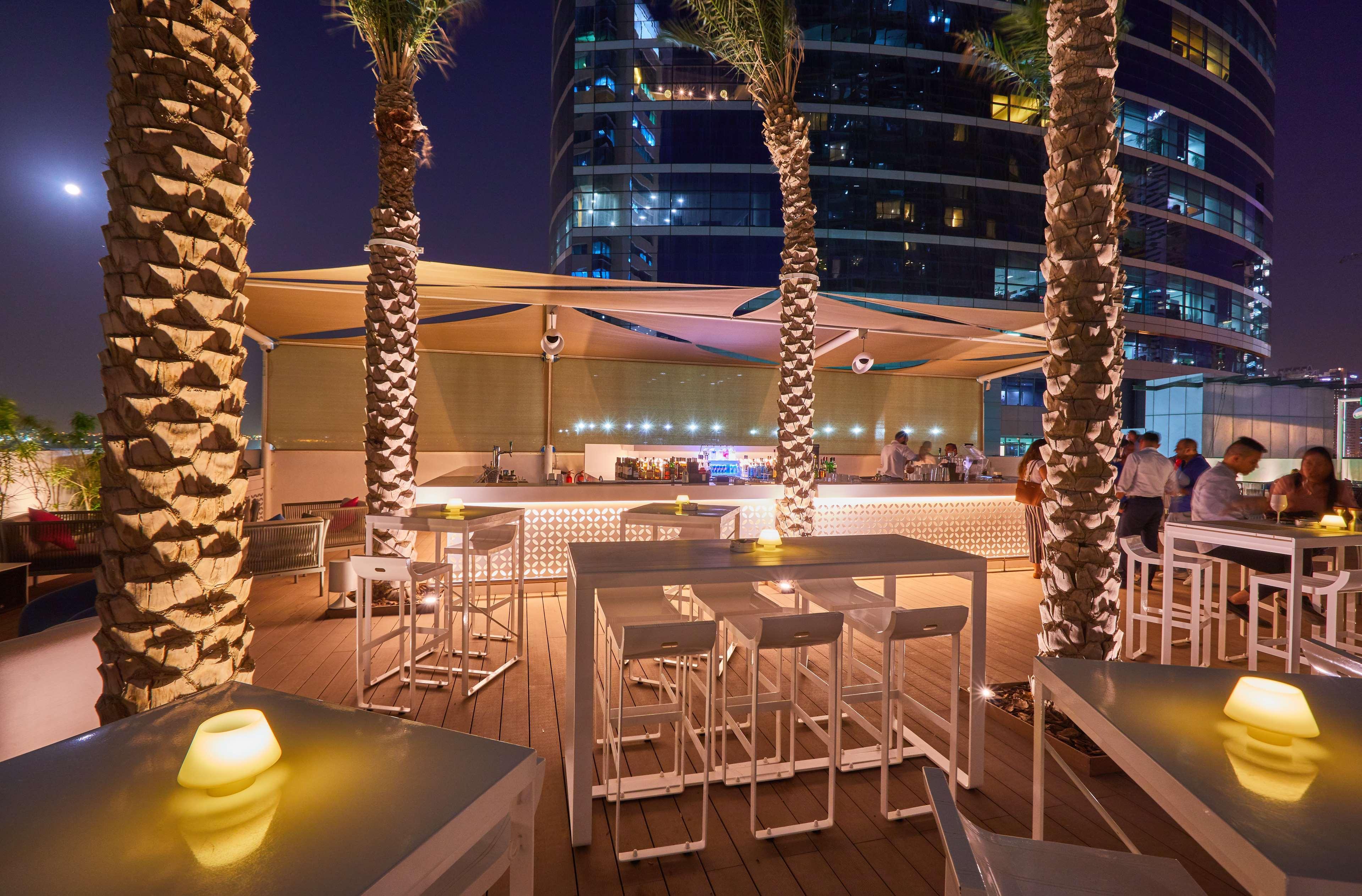 Media One Hotel Dubai Bagian luar foto